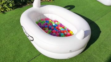 inflatable PVC pool with Swan design 