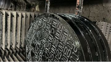 cast iron manhole cover
