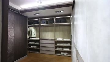 walk-in closet.mp4