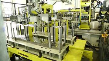 Drum Atutomatic Production Line Side Cutting.mp4