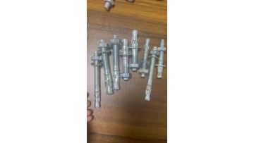 High quality zinc plate wedge anchor bolt1