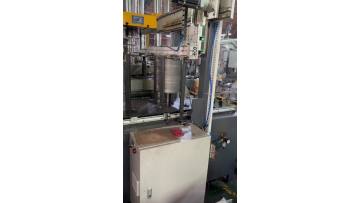 Deep drawing press