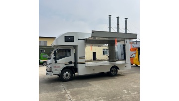 Large scale event catering vehicle customization