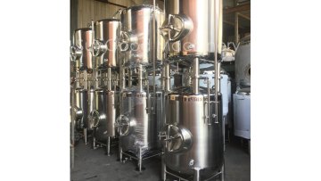 Versatile Singe wall Non-jacketed 10BBL Beer Brite Tank With Manhole On Side Of Stout Brite Beer Tank 1000L1