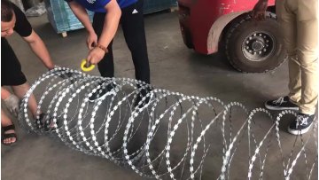 BTO 22 Hot Dipped Galvanized Razor Concertina Wire/Galvanized Raozor Wire Coils1