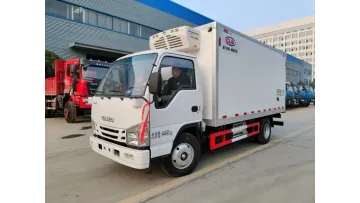 Factory Direct 1suzu 4X2 4.1m Compact Refrigerated Van Truck1