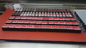 Dual-Function Medal Machine: Coloring and Sealing (with Glue)