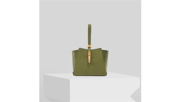 Vegetable Tanned Top Grain Leather Trapeze Handbag