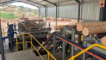 CNC shearing machine