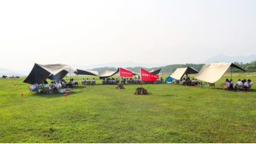  Group Construction -collective photo