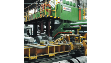 Production process of 2500t extruder