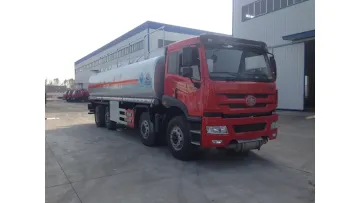 New Arrival FAW Jiefang 8X4 28cbm Large Capacity Fuel Transport Truck1