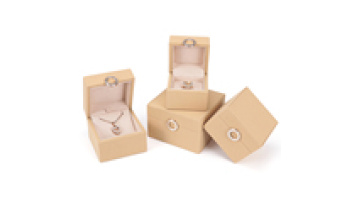 Hanhong four-leaf clover luxury yellow PU leather jewelry packaging box with hot stamping custom jewelry logo ring box1