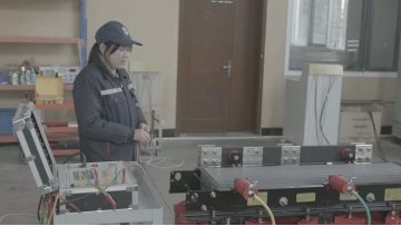 Dry-type transformer factory test
