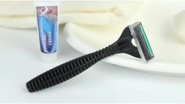 High Quality Triple Blade Disposable Razor Blade With Sweden Blade La6861 - Buy Shaving Razor Blades,Feather Razor Blades,Triple Blade Disposable Razor Product on Alibaba.com.mp4