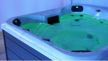 HL-5505 2m Hot Tub Outdoor Balboa Acrylic