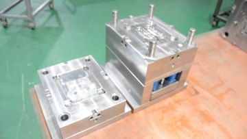 Professional Manufacturer Plastic Injection Molding Service Custom Plastic foot pad part mould1