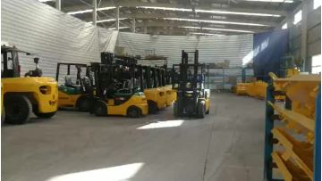 2 ton electric forkift with side shift.mp4