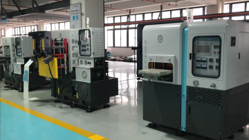 hydraulic press assembly area