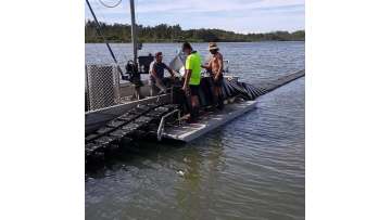 What Are They Doing? Super Efficient Oyster Loading with Hexagonal Cages & Flip System!