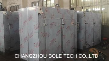 Tray dryer, drying oven
