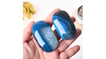 Wholesale Natural  Gemstone Blue Agate Palm Stone Crystal Palm for Crystal Craft1