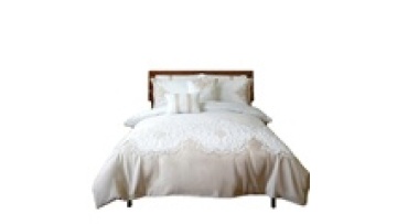 Hot Selling Wholesale  King Size Silk Bedding Set Bedding 3-piece Set Quilted Duvet cover&Pillowcase Sheets Bed Set1