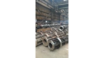 Pretensioned spun concrete pile making machine1