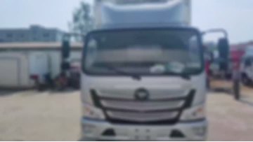chicken seedling refrigerated truck