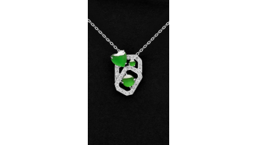New Design Trends High-End Quality Natural Jadeite Jade 18K Gold Diamond Nice Green Color Icy Jadeite Pendant Charms1