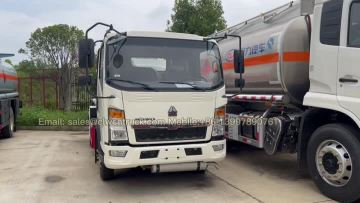 howo 5000l fuel tanker