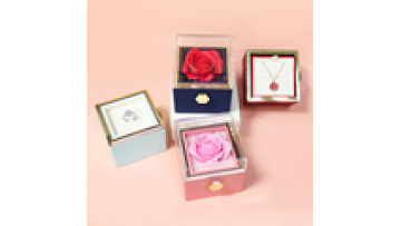 Romantic Rotatable Acrylic Necklace Ring Soap Rose Jewelry Box for Valentine's Day1