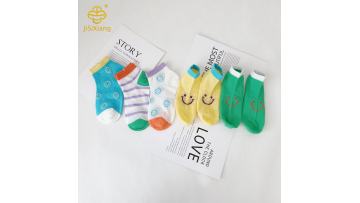 Cartoon smiley face socks, bright colored children's socks