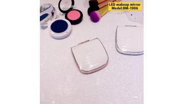 Rechargeable LED Travel Compact Mirror