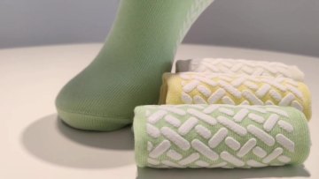 Hospital Home Sticky Slipper Non Slip Anti Skid Socks with Grips Custom Non skid Socks1