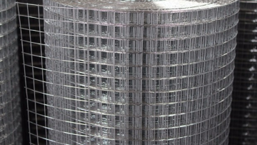 rete elettrosaldata uganda poultry farm automatic chicken layer cage steel matting welded wire mesh for sale1