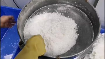bath salt ball