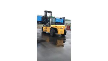 20 ton forklift loading container.mp4