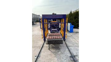 QT4-15 hydraulic brick making machine