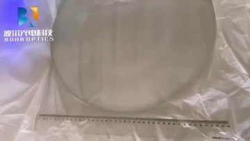 Large size plano-convex lens