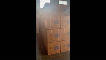 Small piston air compressor