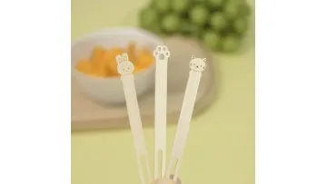 Disposable Bamboo Fruit Forks-Cute Cartoon Animal Picks for Kids, Cake & Dessert1