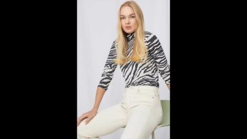 Woman‘s long sleeve T-shirt