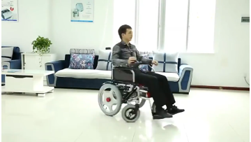 2022 Amazon  Hot Selling Lightweight Electric Wheelchair Heavy Duty Steel Power Wheelchair Transfer1