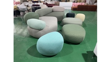 05 the living room sofa tower 