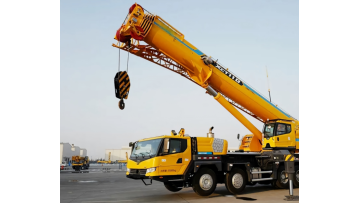 Powerful Heavy-duty Truck Crane Delivers Stable & Precise Lifting On Construction Sites