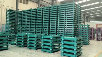 green metal pallet
