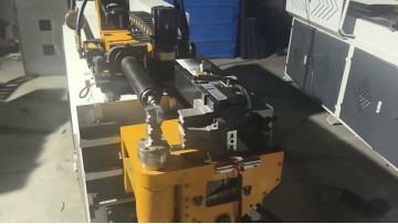 Fully automatic pipe bending machine