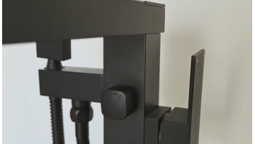 Matte Black Freestanding Bathtub Faucet