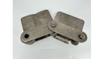 Conveyor chain for steel mills